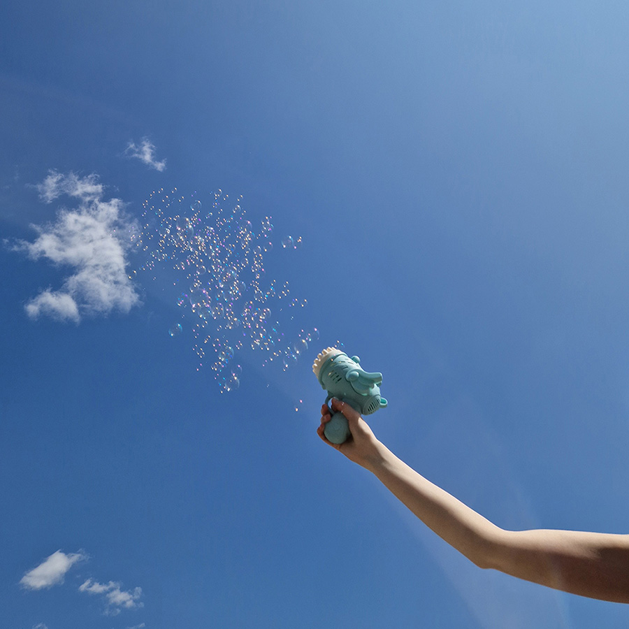 Pistolet do baniek mydlanych bańki mydlane ze skrzydłami niebieski - obrazek 13