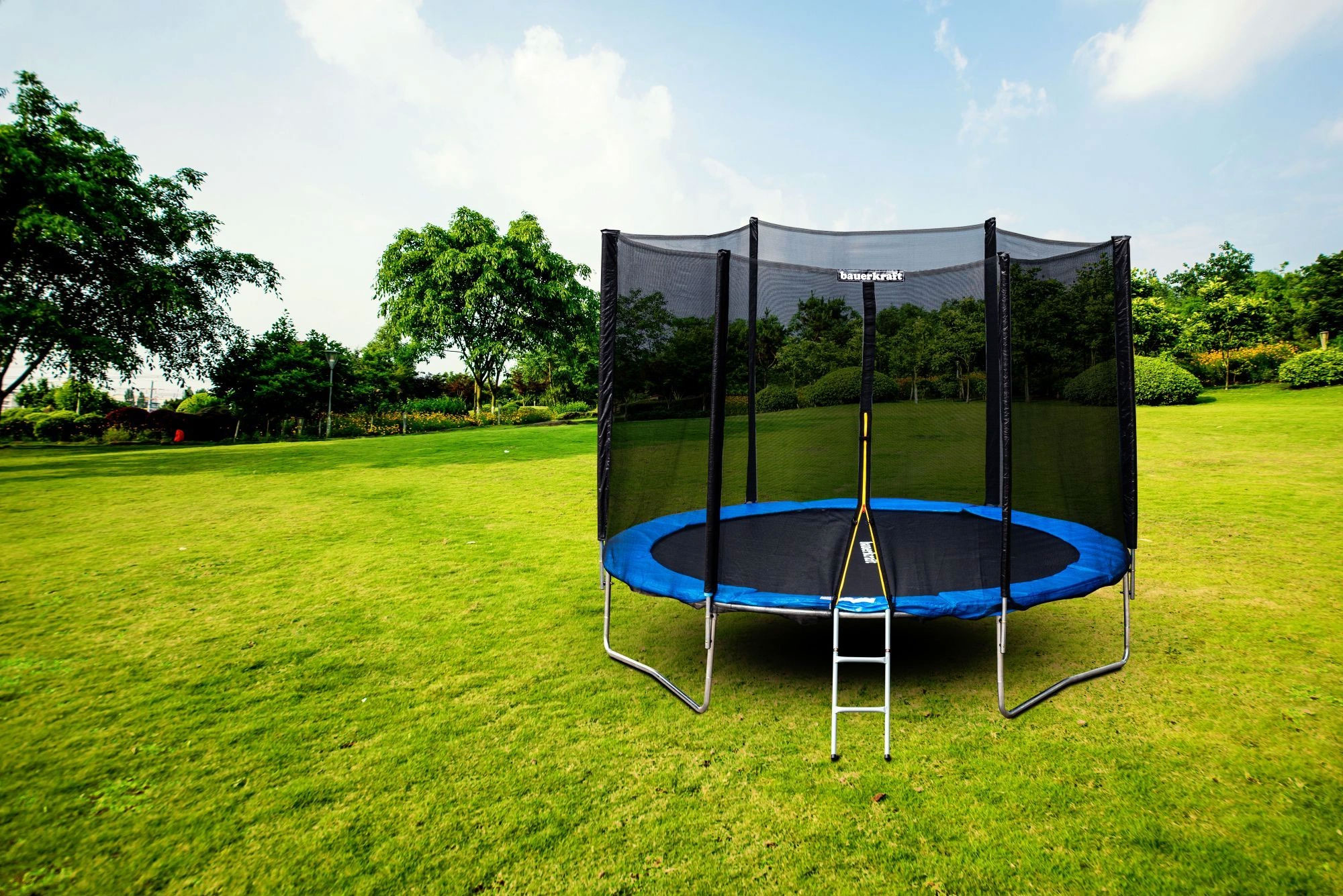 Trampolina ogrodowa z siatką zewnętrzną o średnicy 10 ft 304-312 cm + drabinka - obrazek 2